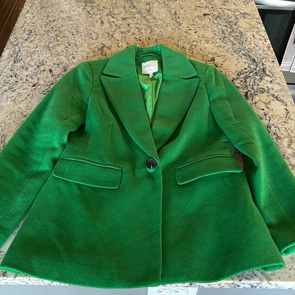 - Gorgeous Kelly green blazer/coat size medium by Avec Les Filles